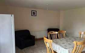 Modern 4 Bed House In Town
